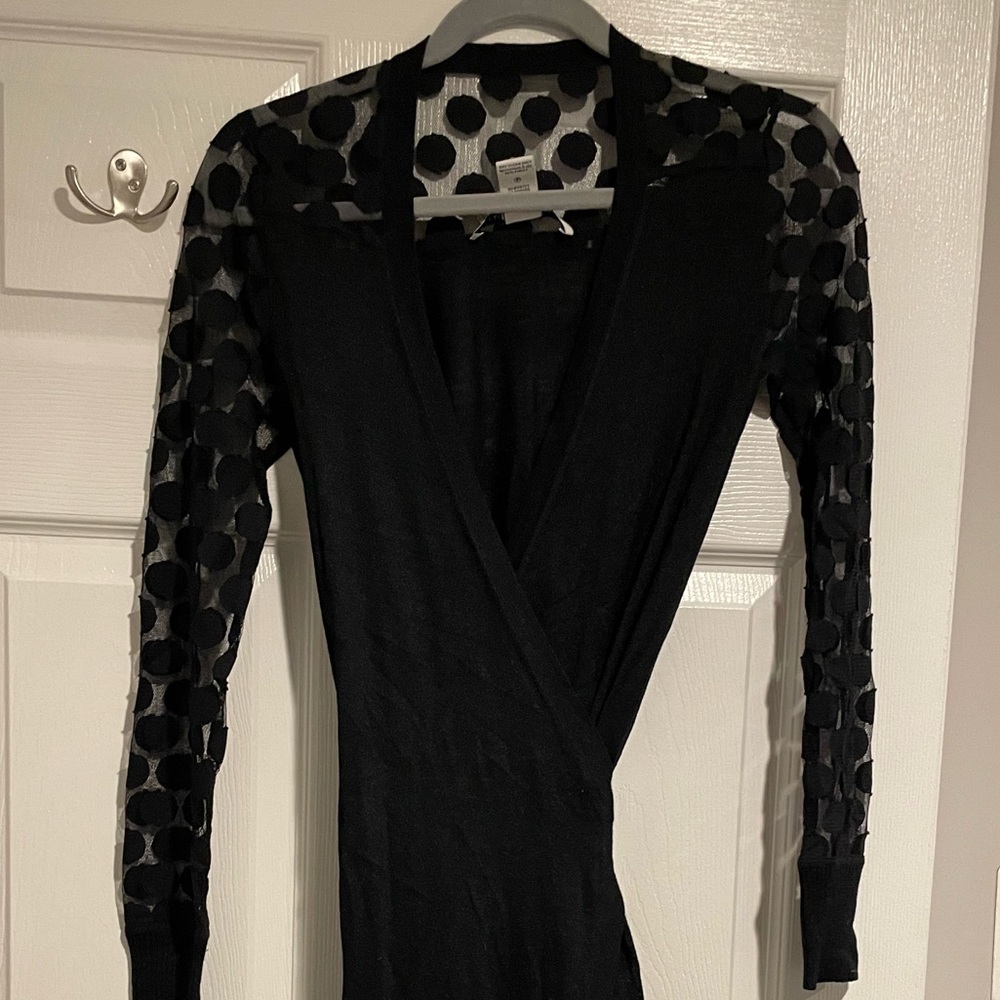 Gorgeous DVF wrap Linda dress size S polka dots. Adorable